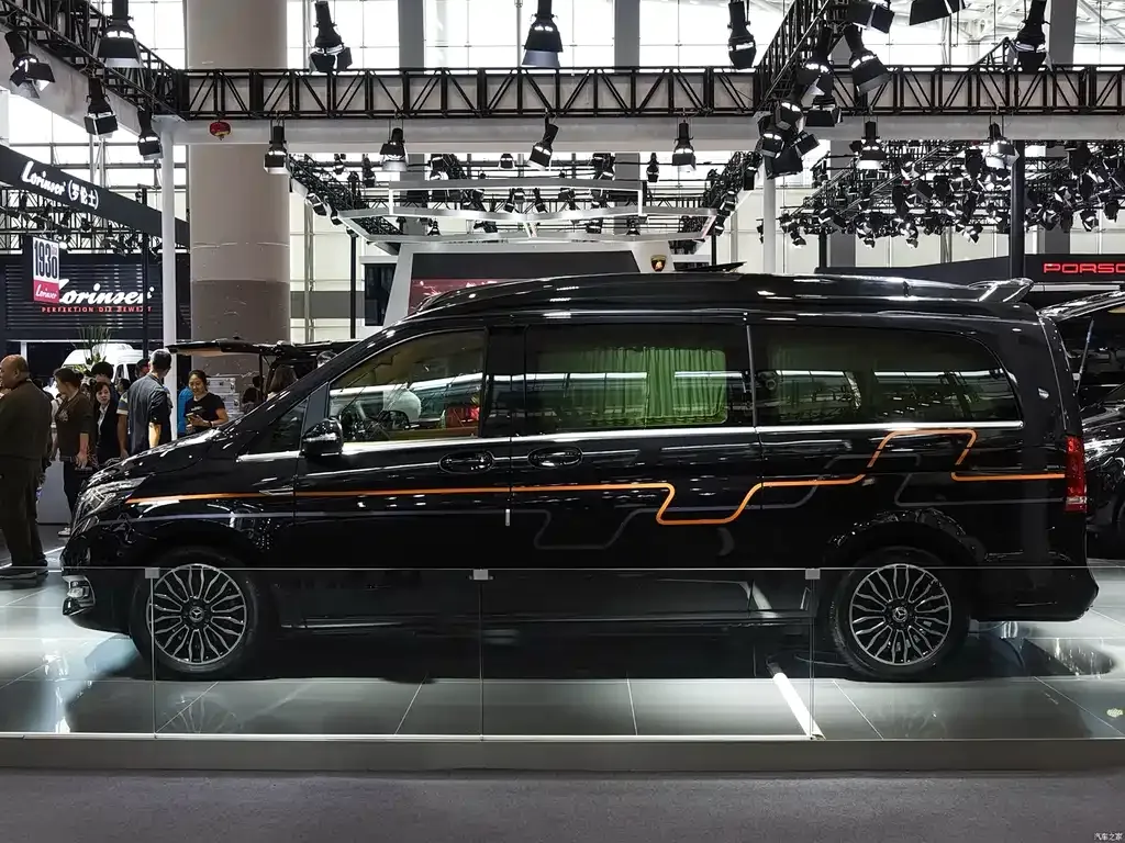 Mercedes-Benz V-Class 2022 из CN, фото 8