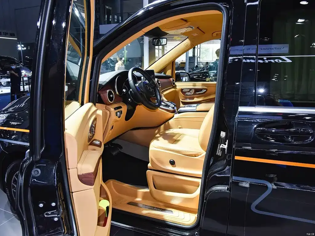 Mercedes-Benz V-Class 2022 из CN, фото 4