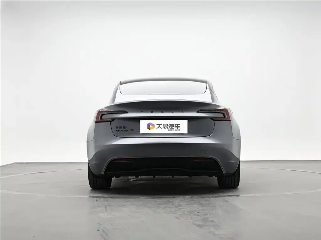Tesla Model 3 — фото 3