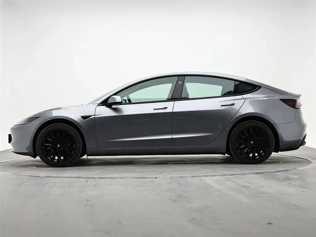 Tesla Model 3 — фото 5