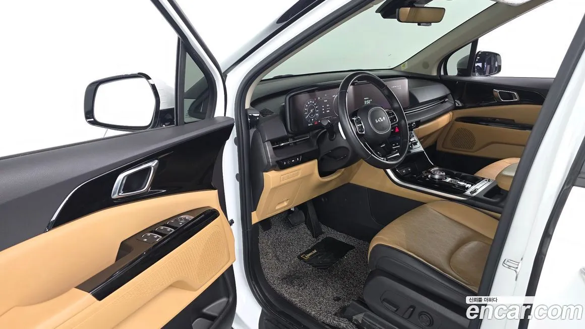 Kia Carnival — фото 10