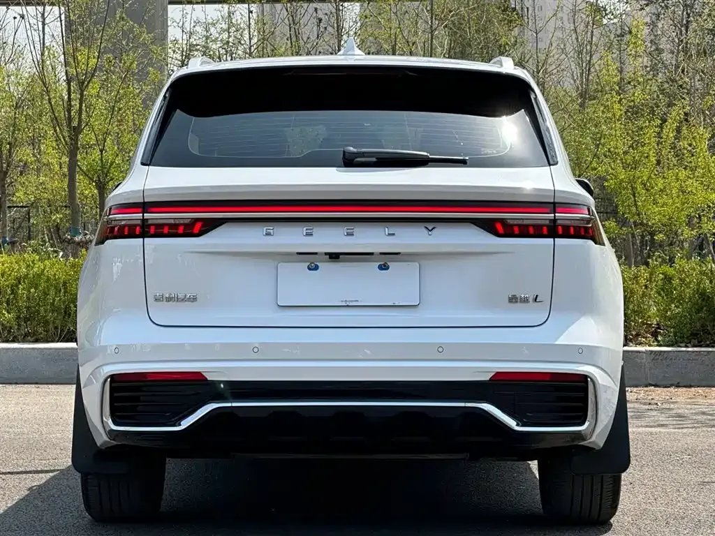 Geely Xingyue L — фото 10