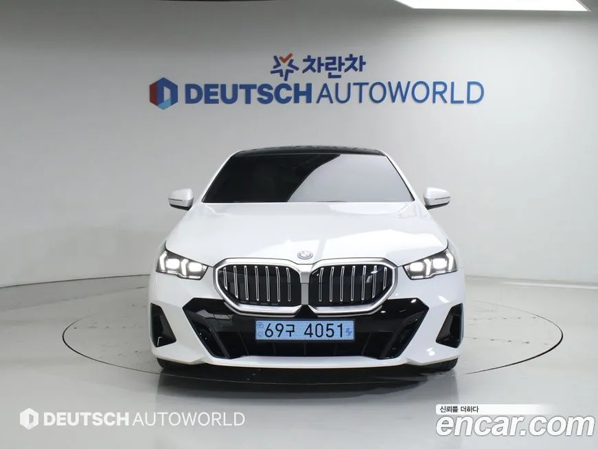 BMW i5 — фото 3