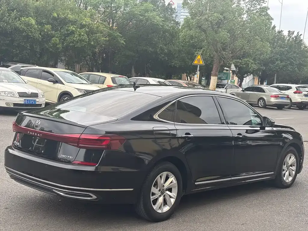 Volkswagen Passat 2022 из CN, фото 8