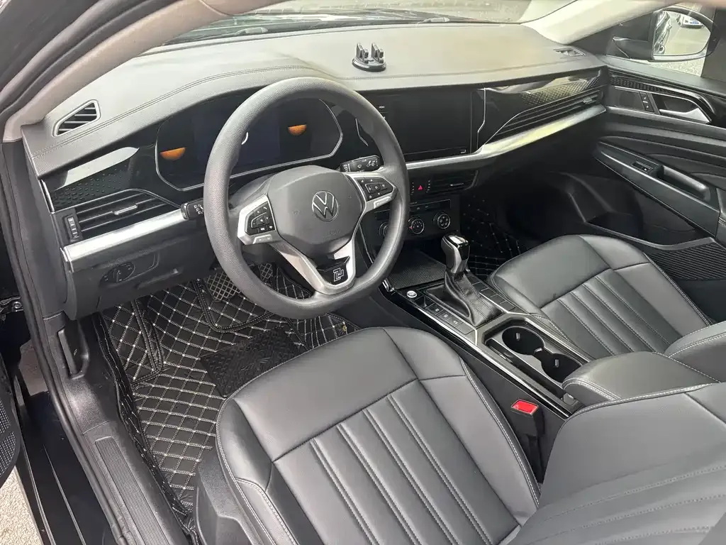Volkswagen Passat 2022 из CN, фото 5