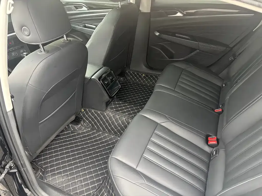 Volkswagen Passat 2022 из CN, фото 3