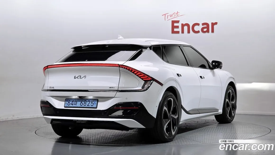 Kia EV6 — фото 6