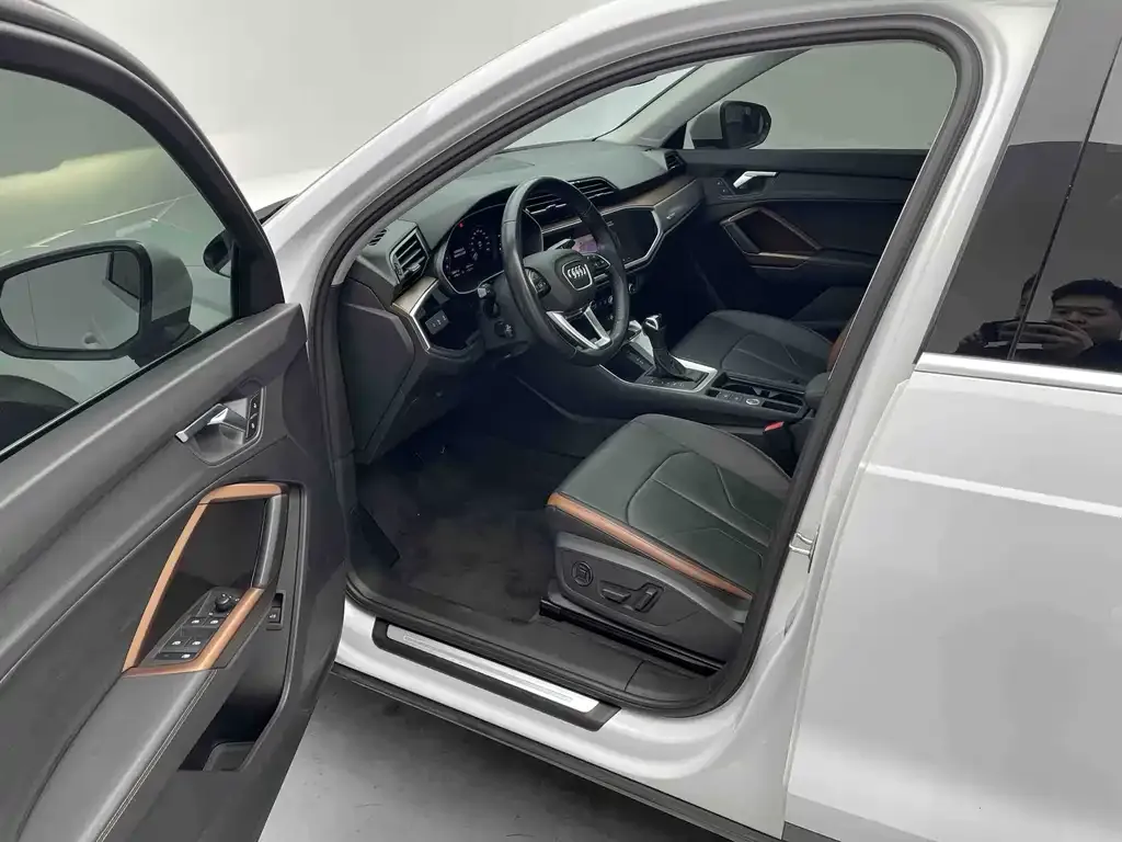 Audi Q3 2021 из CN, фото 6