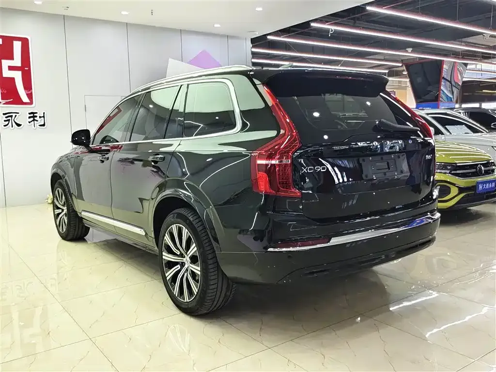 Volvo XC90 — фото 2