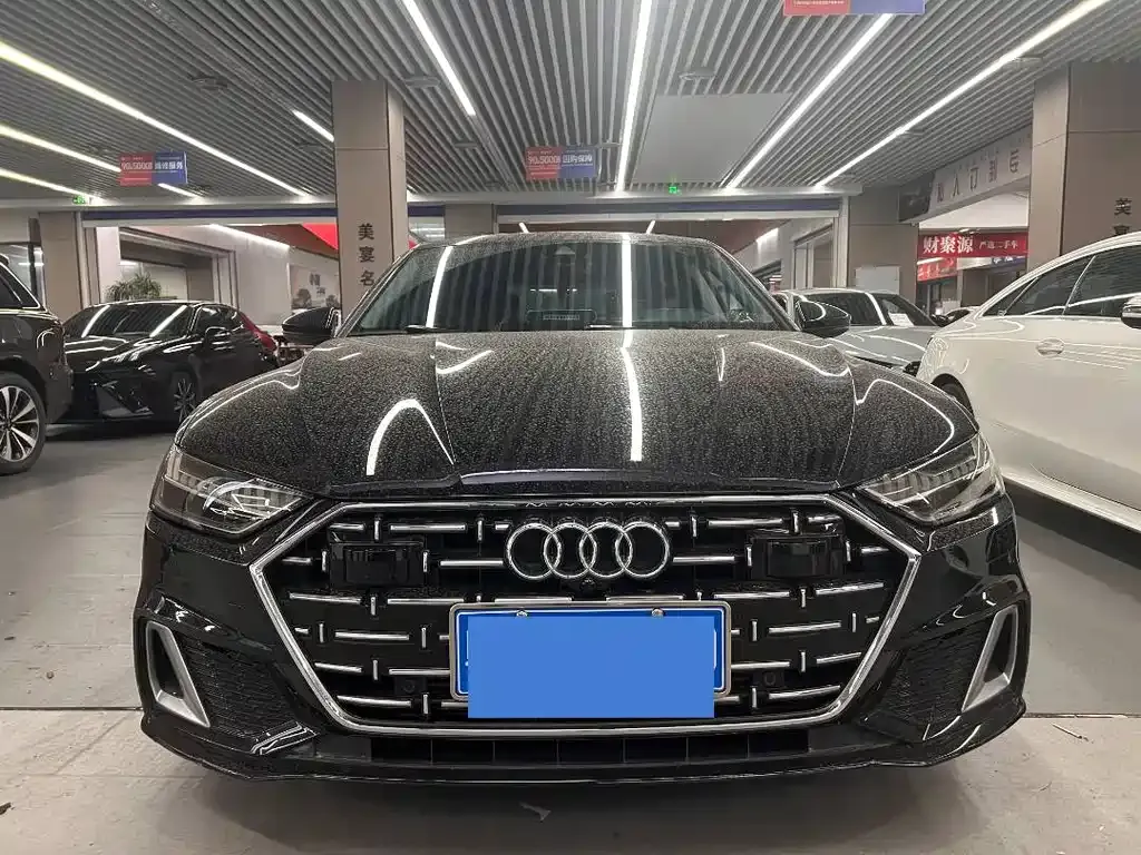 Audi A7L 2022 из CN, фото 9
