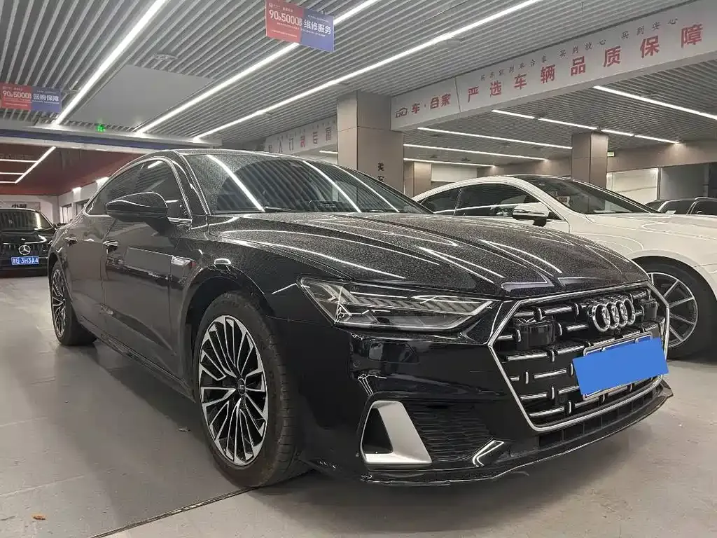Audi A7L 2022 из CN, фото 10