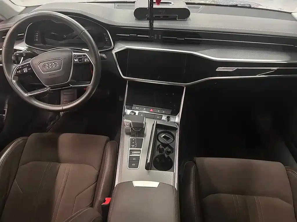 Audi A7L 2022 из CN, фото 8