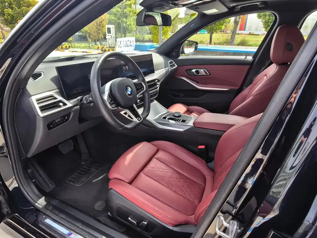 BMW 3 Series 2024 из CN, фото 3