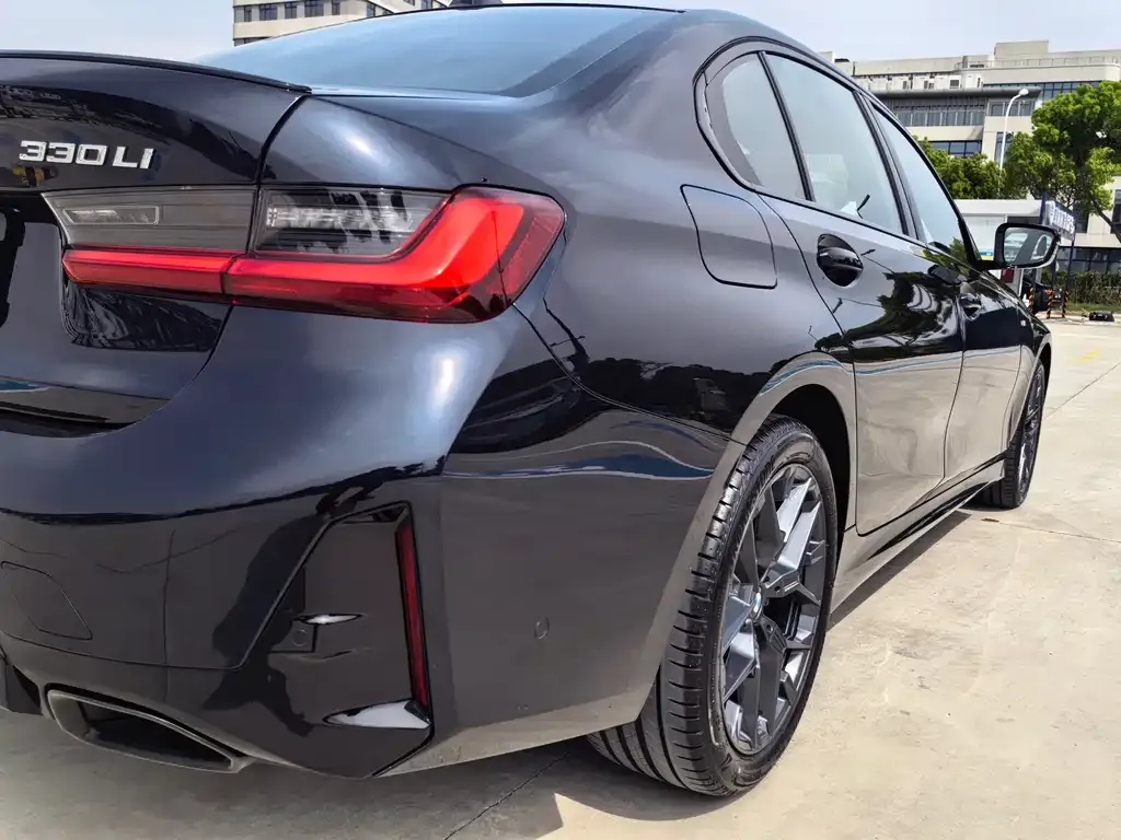 BMW 3 Series 2024 из CN, фото 7