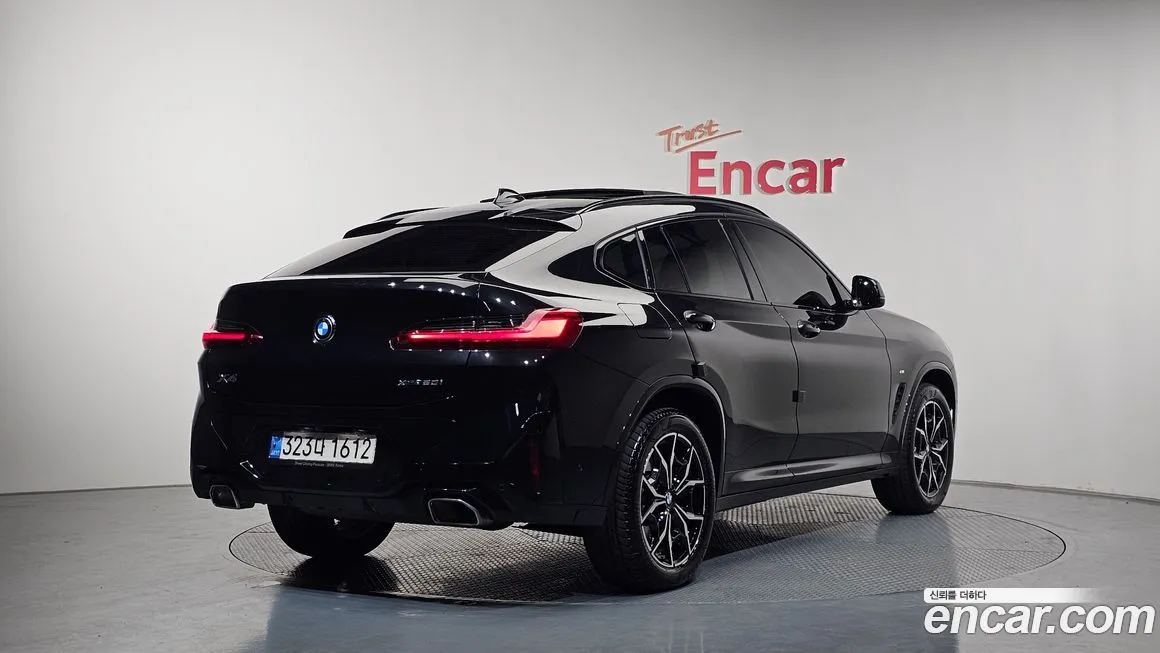 BMW X4 — фото 10