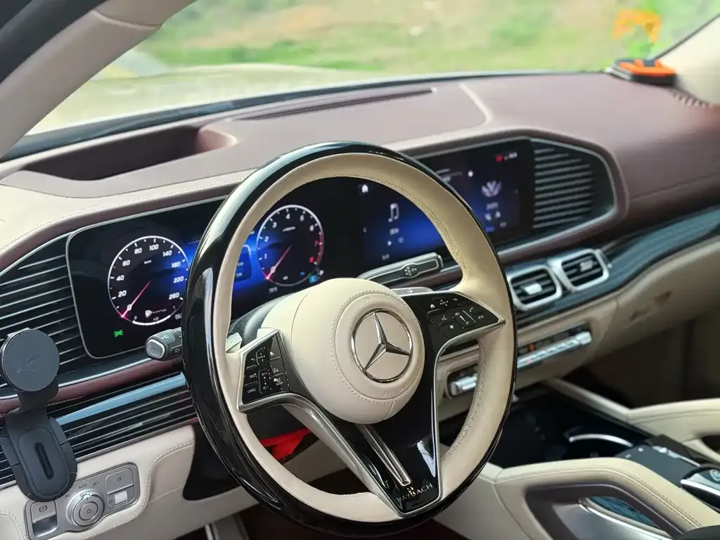 Mercedes-Benz GLS — фото 2