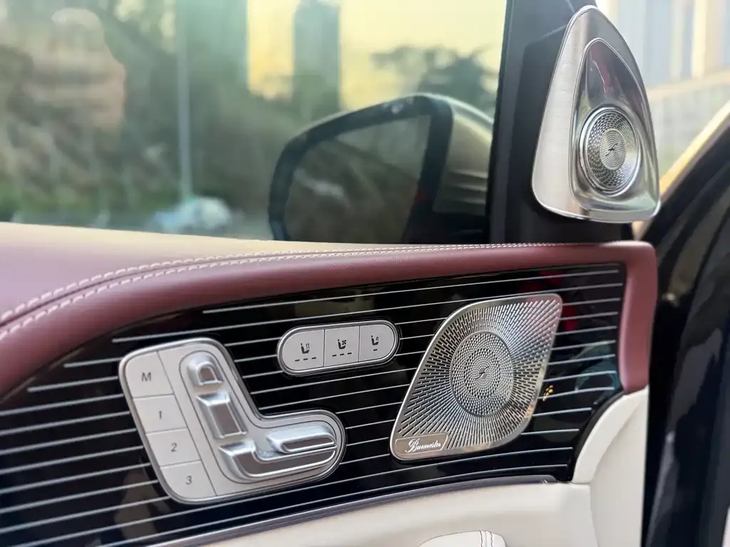 Mercedes-Benz GLS — фото 4