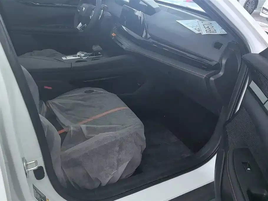 Changan UNI-V — фото 8