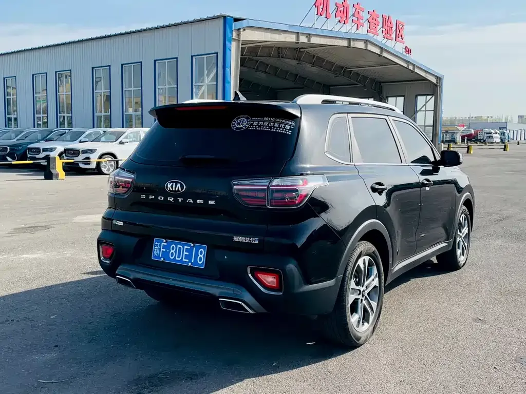 Kia Sportage — фото 7