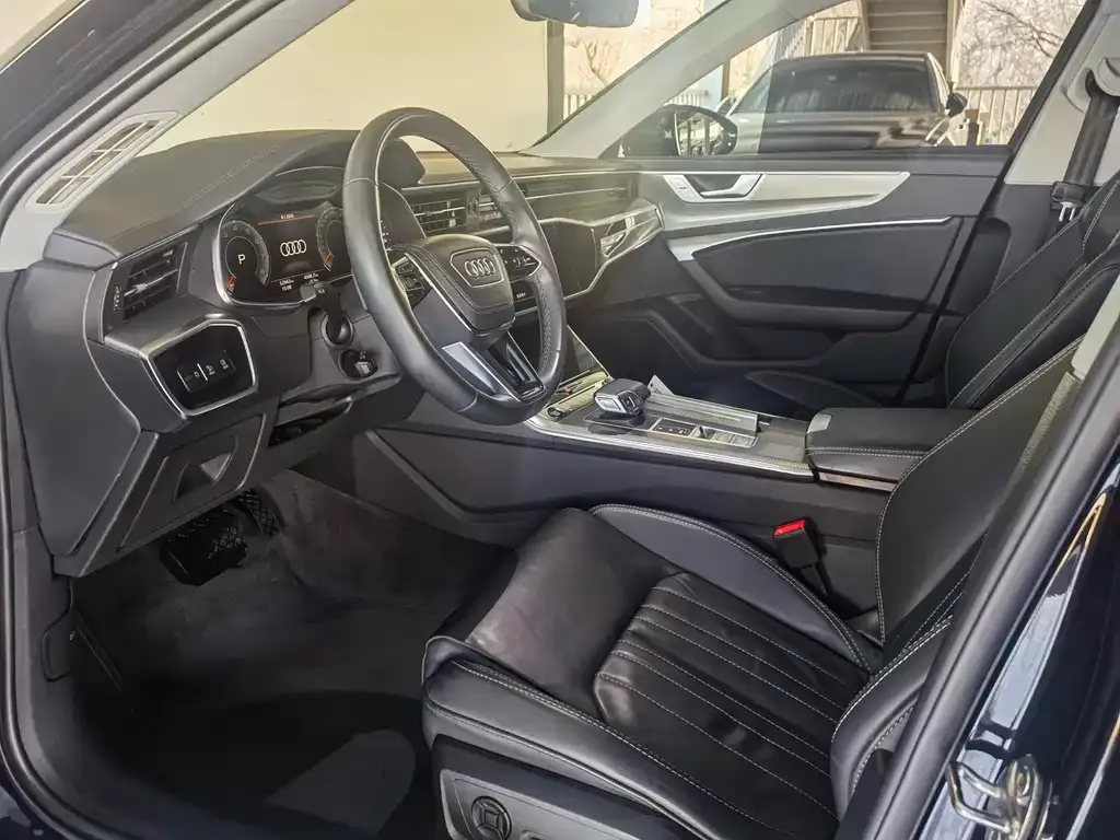 Audi A6L 2023 из CN, фото 8