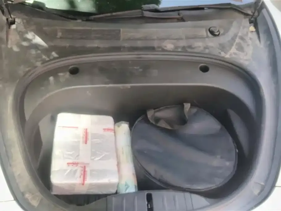 Tesla Model 3 — фото 10
