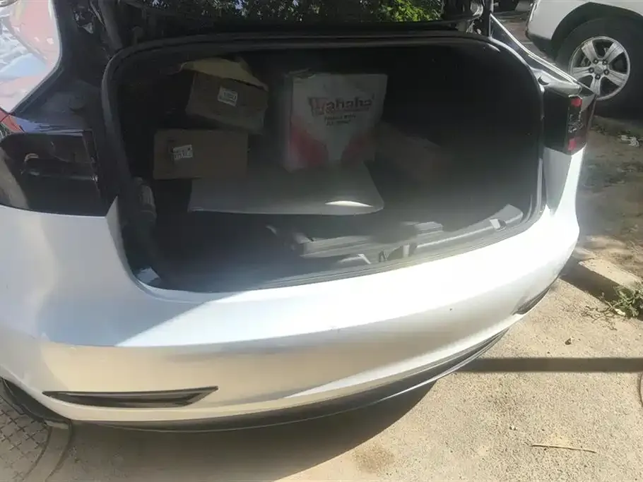 Tesla Model 3 — фото 6