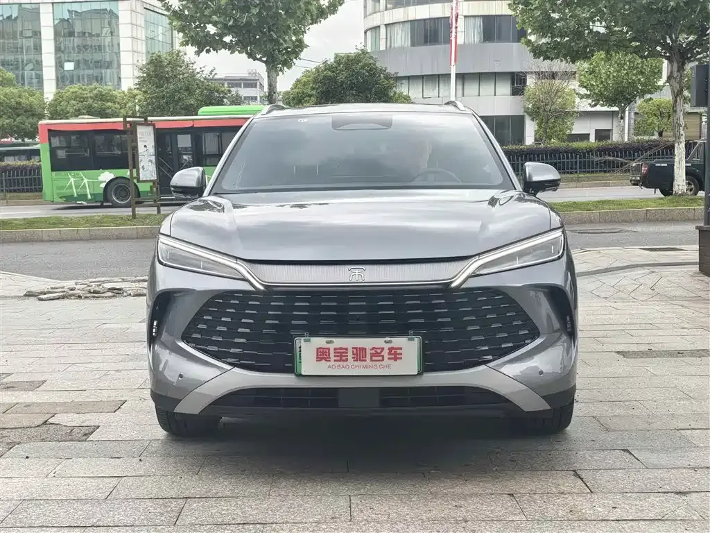BYD L DM-i — фото 5