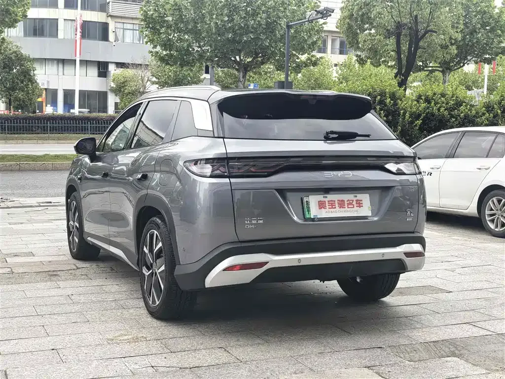 BYD L DM-i — фото 10