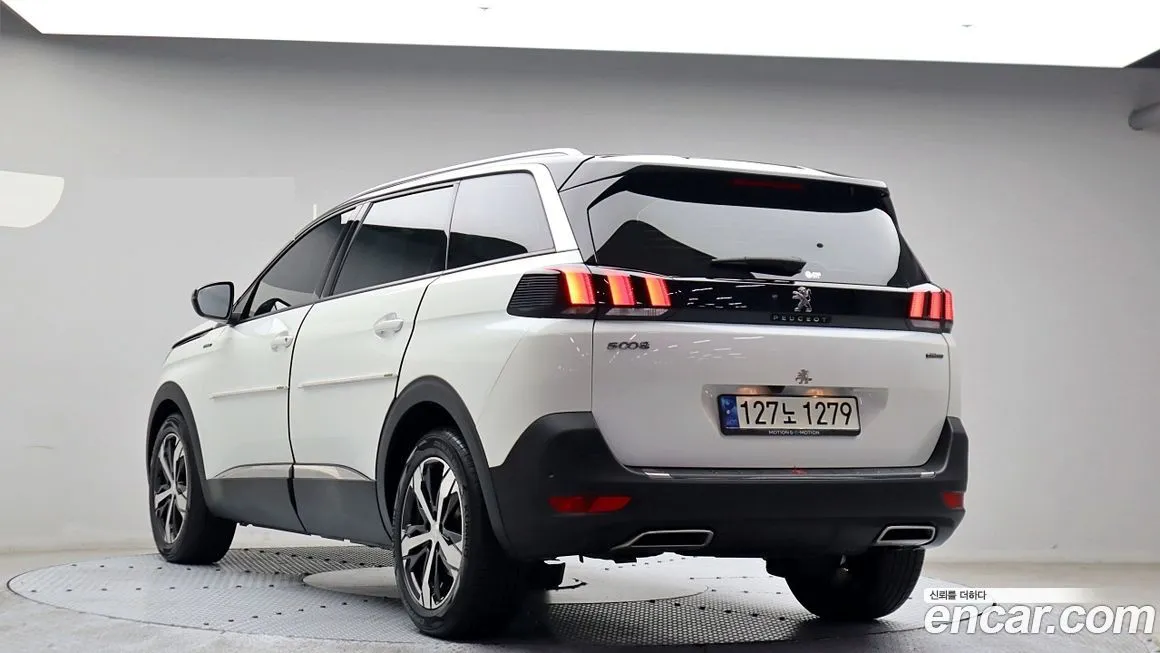 Peugeot 5008 2021 из KR, фото 3