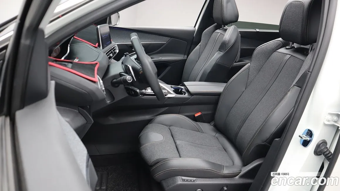 Peugeot 5008 2021 из KR, фото 4