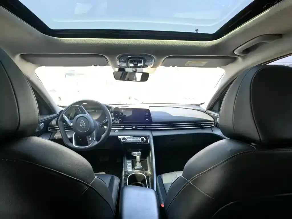 Hyundai Elantra 2021 из CN, фото 2