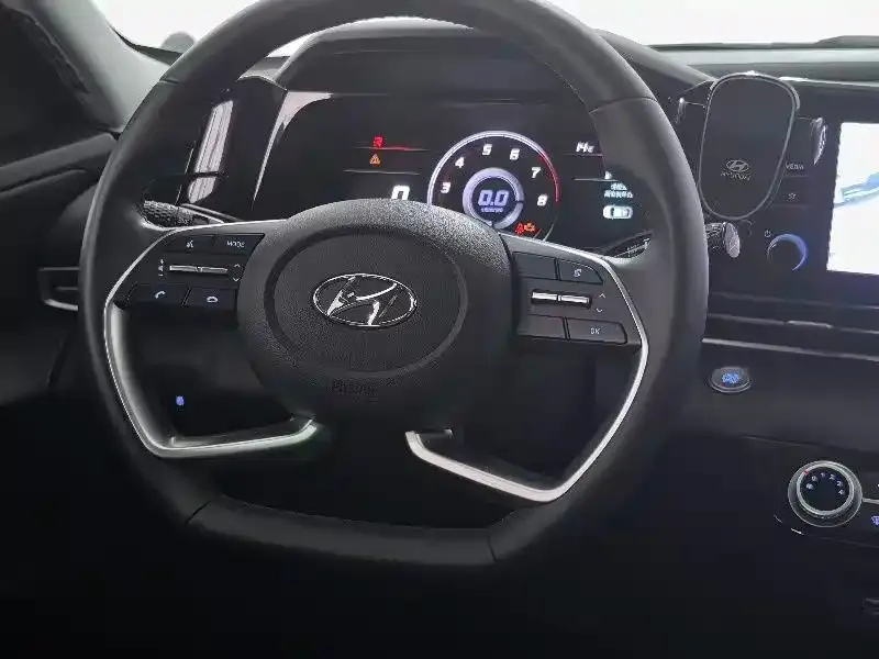 Hyundai Elantra 2021 из CN, фото 3