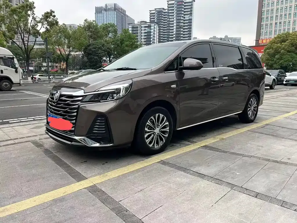 Buick GL8 2023 из CN, фото 1