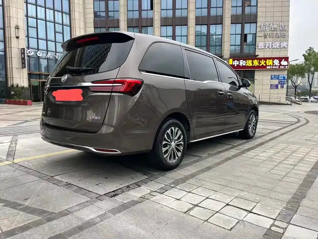 Buick GL8 2023 из CN, фото 3