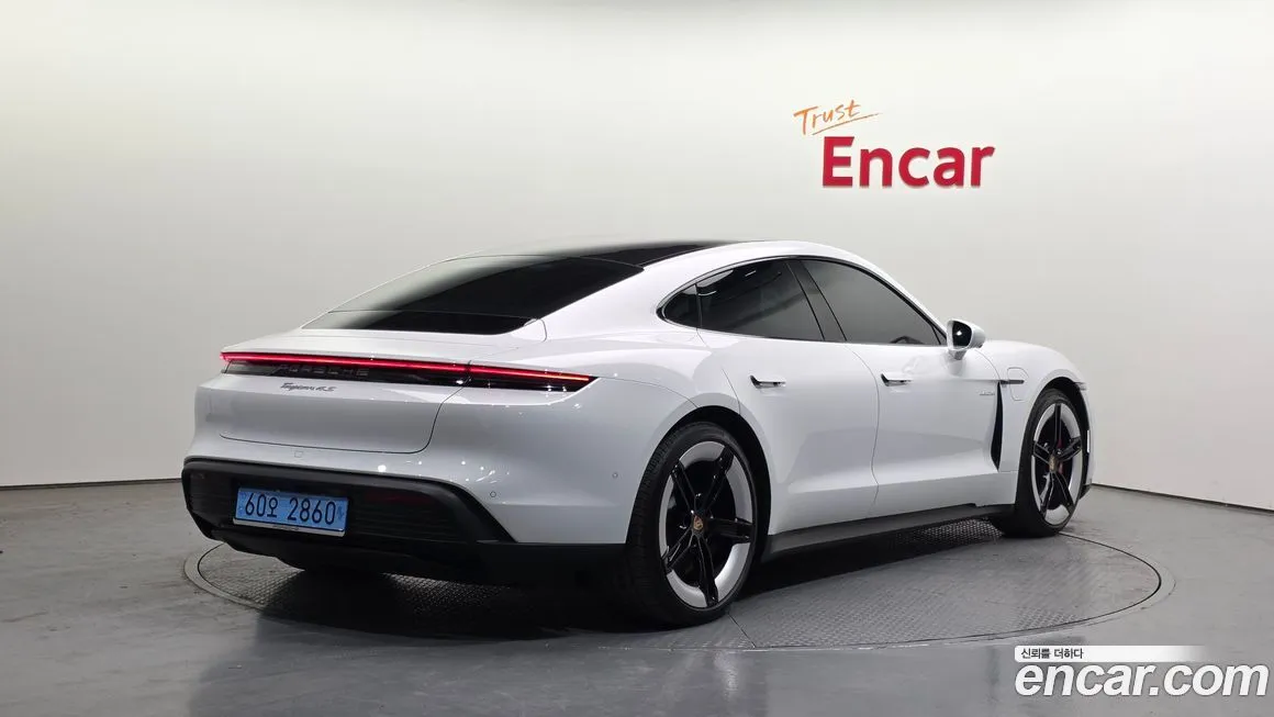 Porsche Taycan 2025 из KR, фото 7