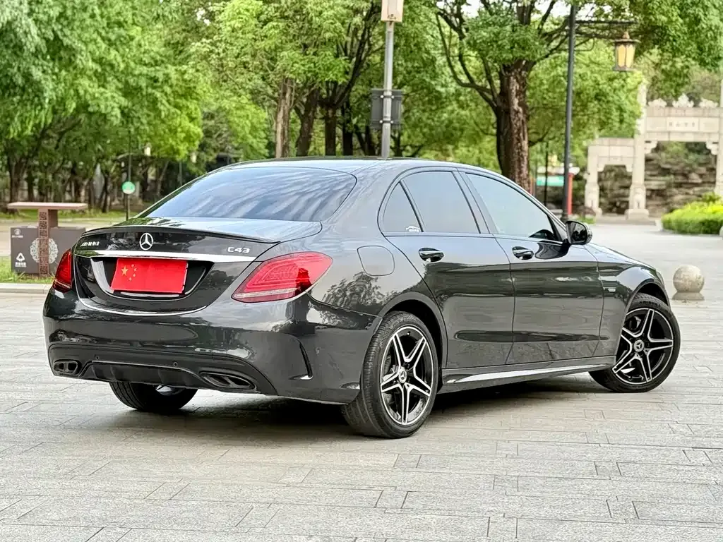 Mercedes-Benz C-Class — фото 10