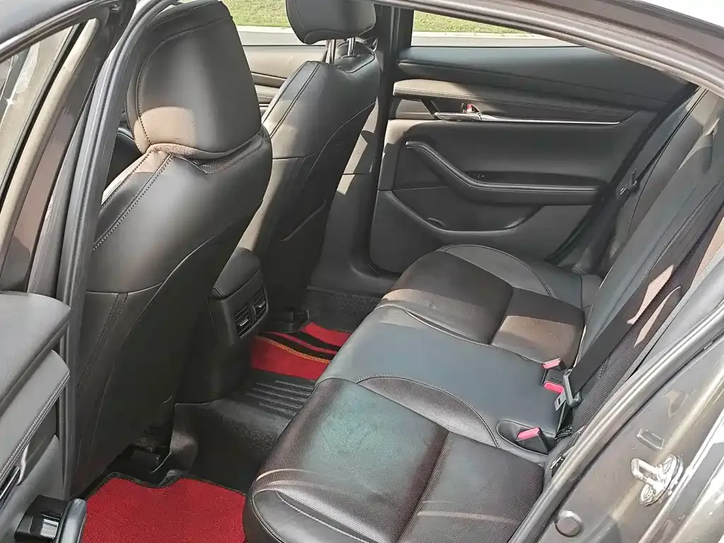 Mazda 3 Axela 2021 из CN, фото 5