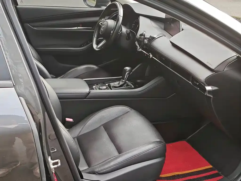 Mazda 3 Axela 2021 из CN, фото 4