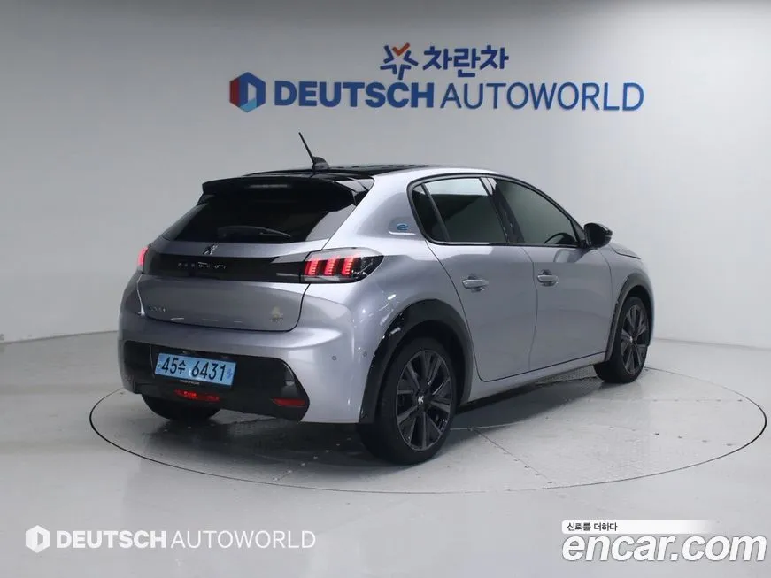 Peugeot 208 2023 из KR, фото 6