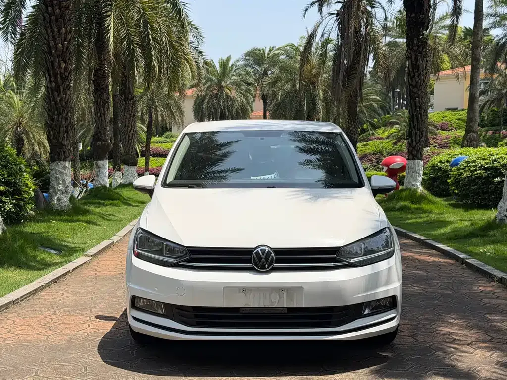 Volkswagen Touran 2021 из CN, фото 8
