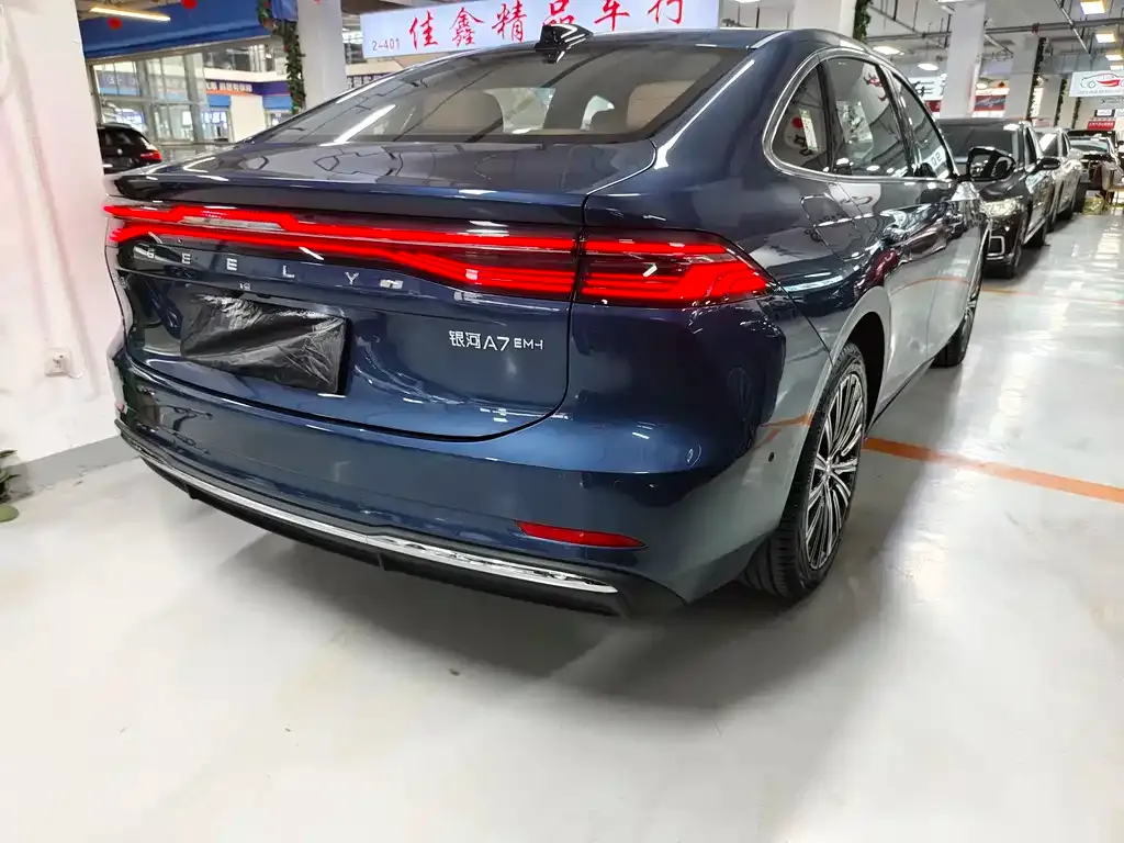 Geely Galaxy A7 2025 из CN, фото 2