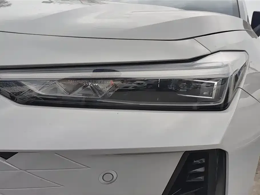 Changan UNI-V 2024 из CN, фото 4