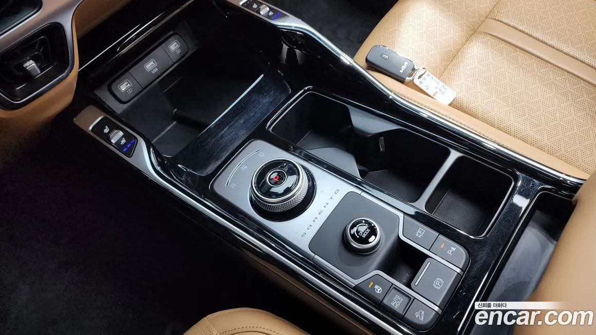 Kia Sorento — фото 9
