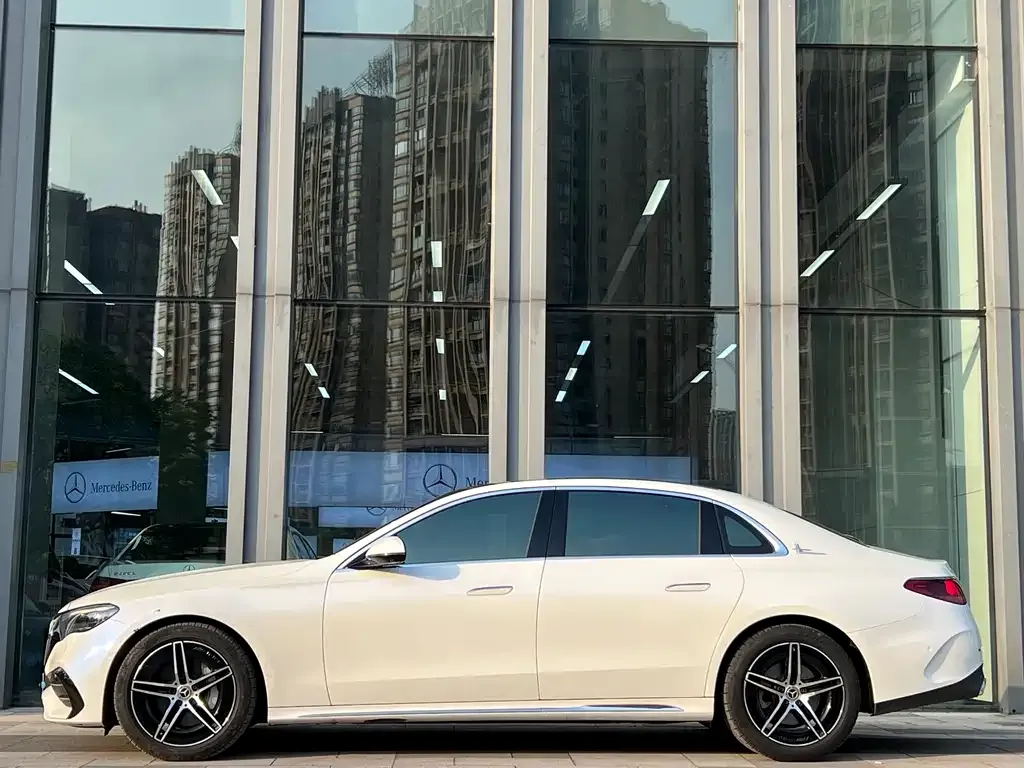 Mercedes-Benz E-Class 2024 из CN, фото 3