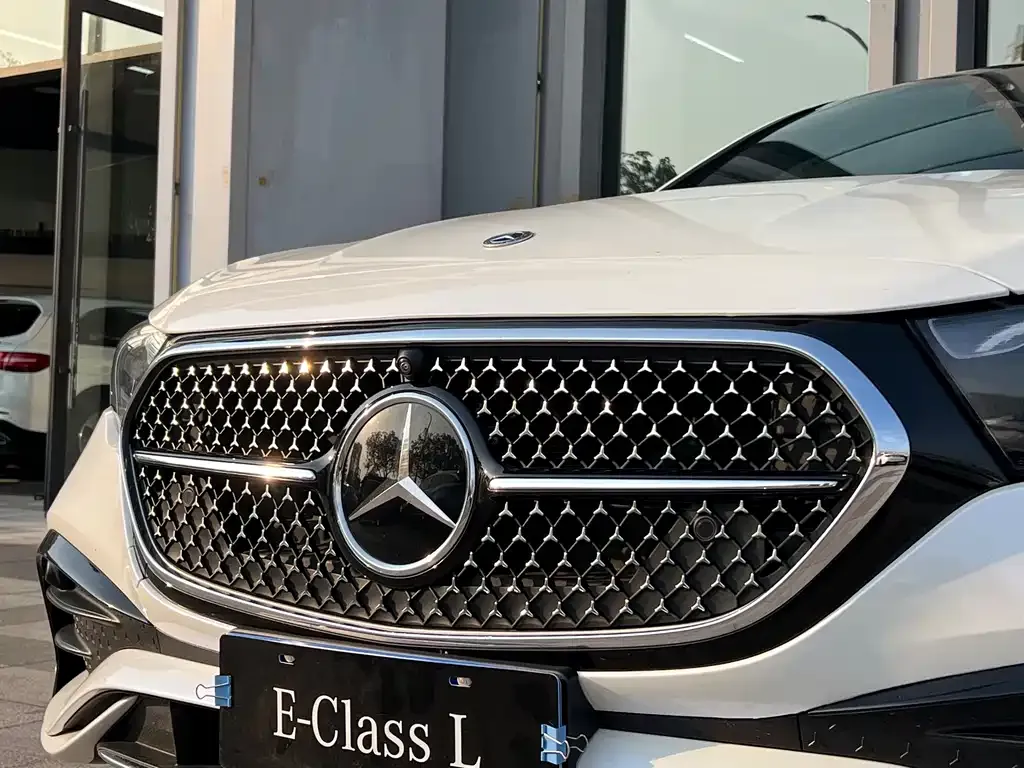 Mercedes-Benz E-Class 2024 из CN, фото 2
