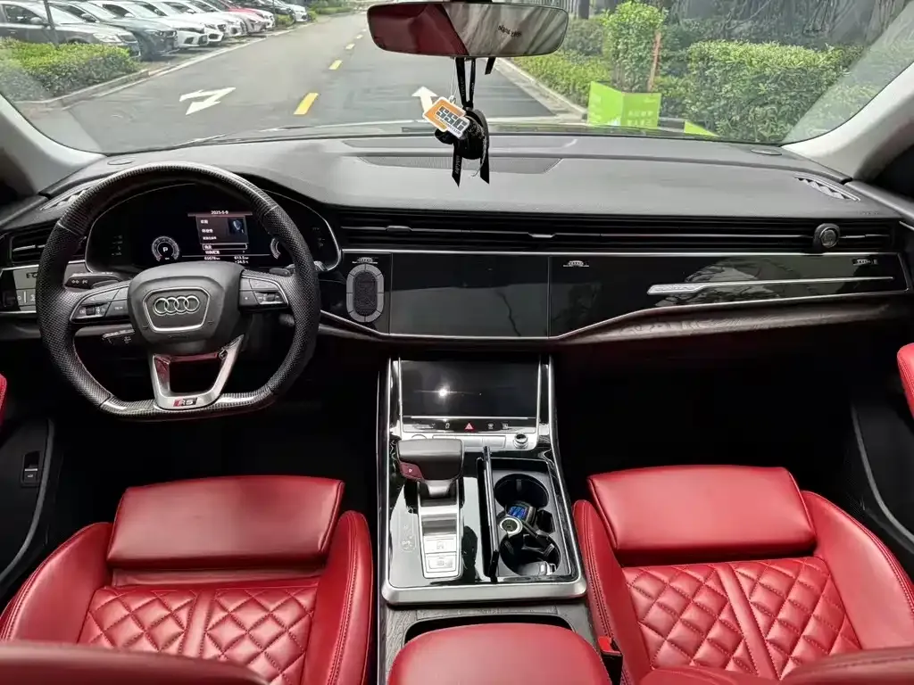 Audi Q8 2021 из CN, фото 5