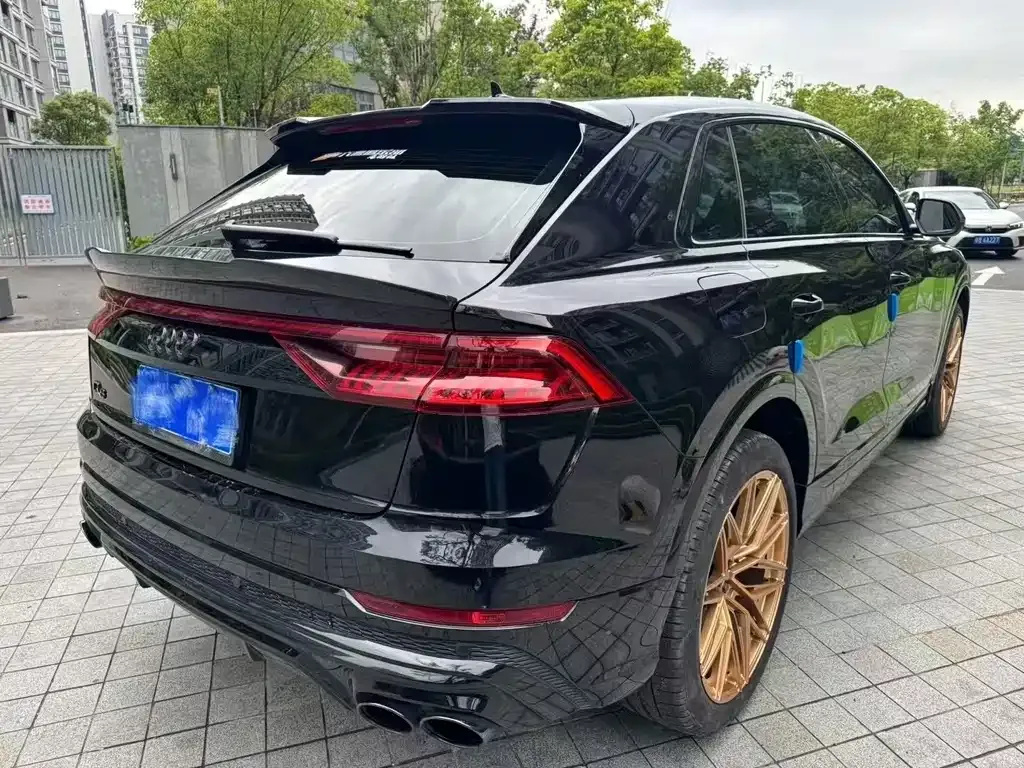 Audi Q8 2021 из CN, фото 8