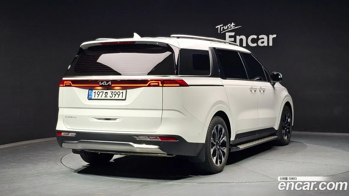 Kia Carnival — фото 4