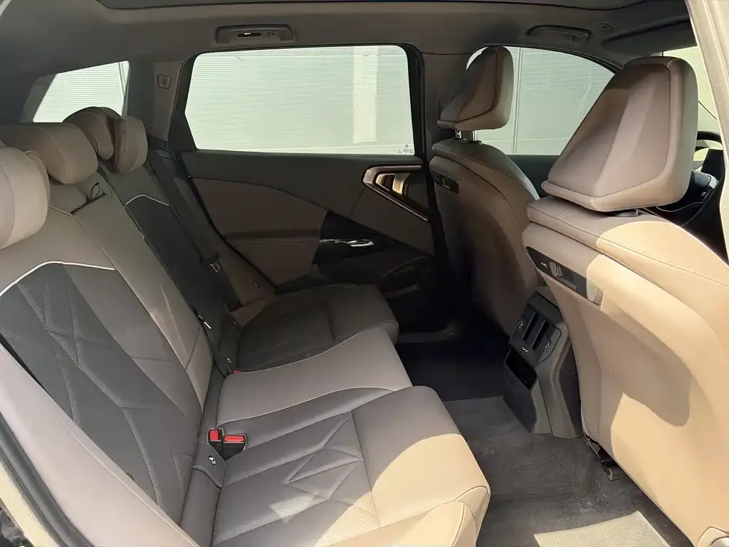 BMW X3 2025 из CN, фото 2