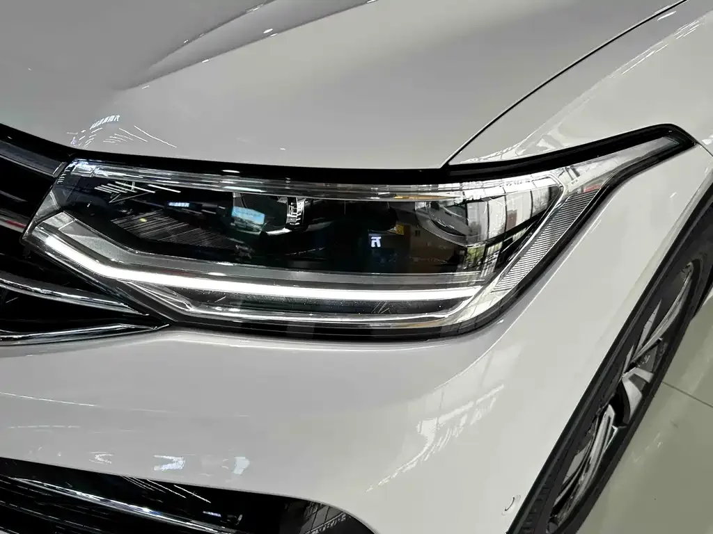 Volkswagen Tiguan X 2023 из CN, фото 2
